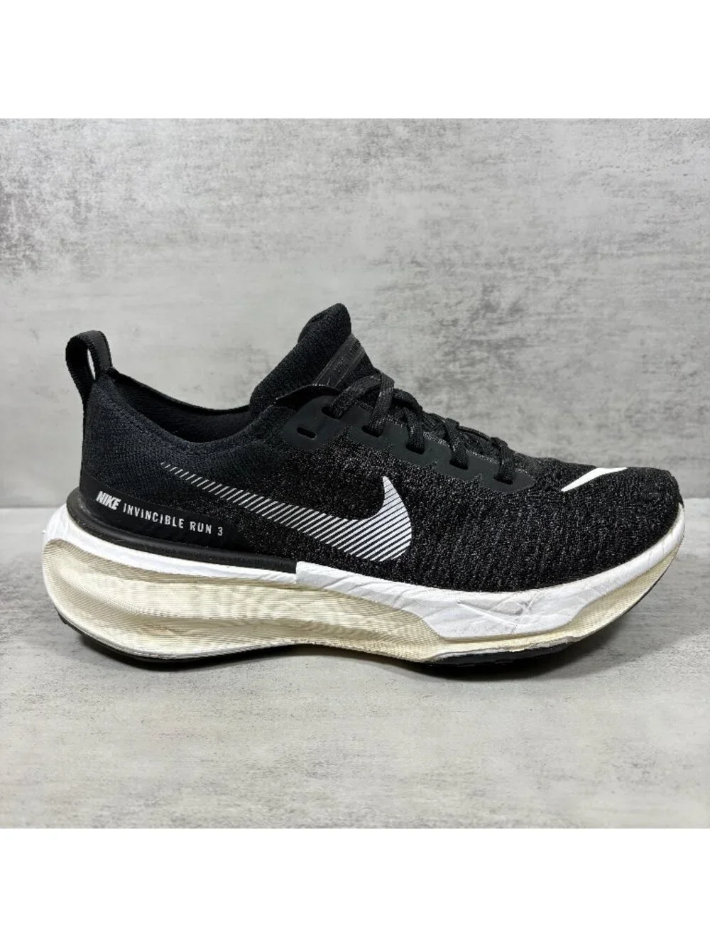 Nike Invincible Run 3 Running Shoes - Women's Size 8 - Black - Picture 4 of 9